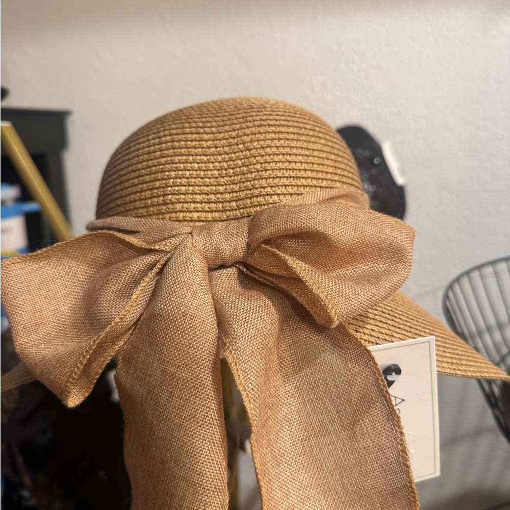 Elegant Tan Wide-Brim Hat with Bow